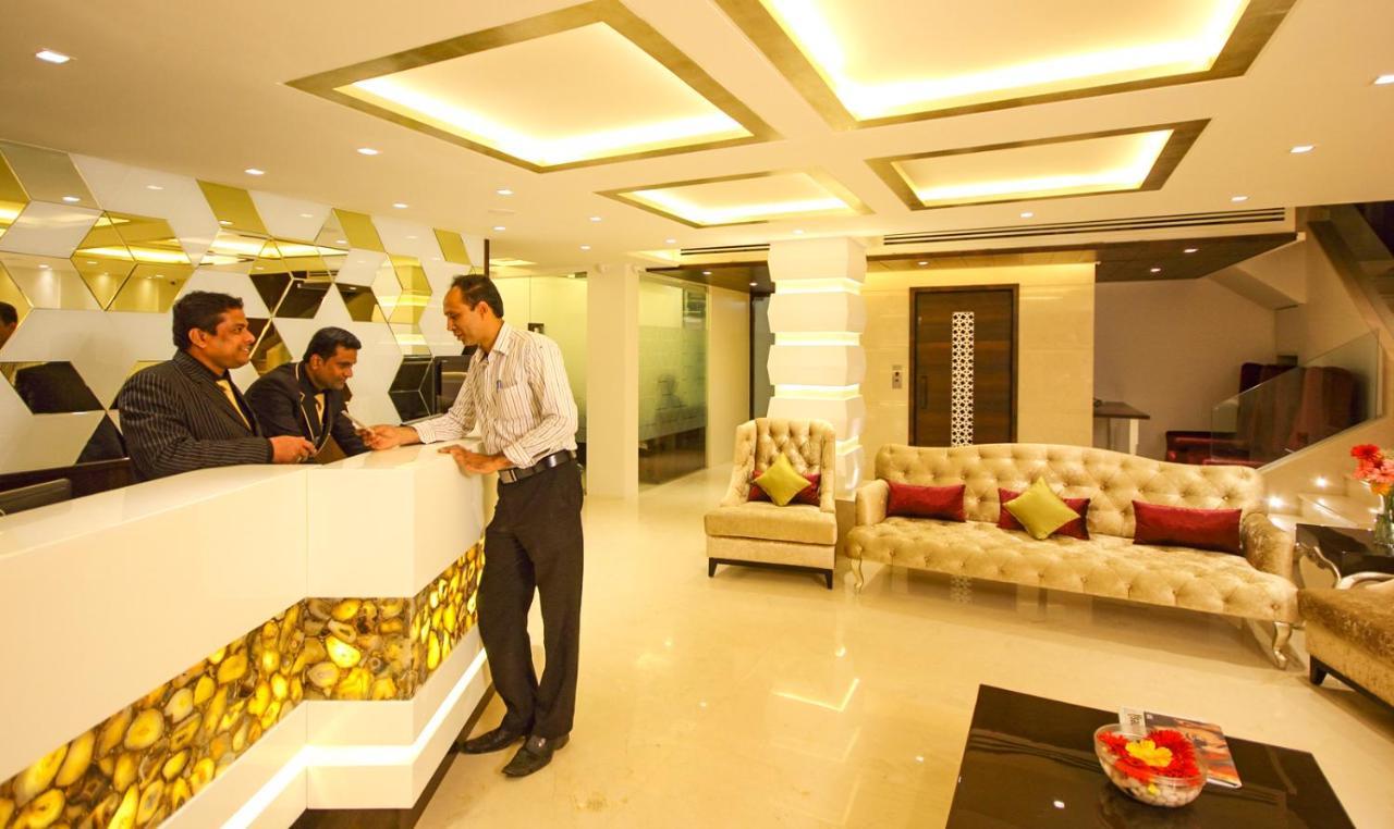 Hotel Supreme - Cuffe Parade Mumbai Exteriör bild