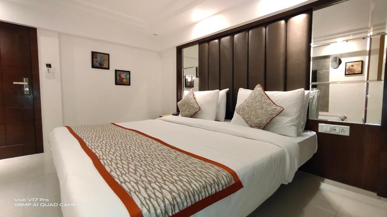 Hotel Supreme - Cuffe Parade Mumbai Exteriör bild