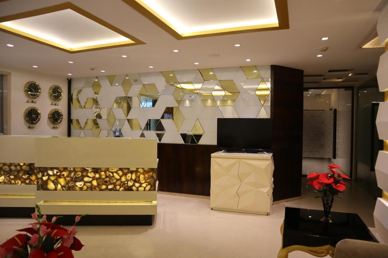 Hotel Supreme - Cuffe Parade Mumbai Exteriör bild