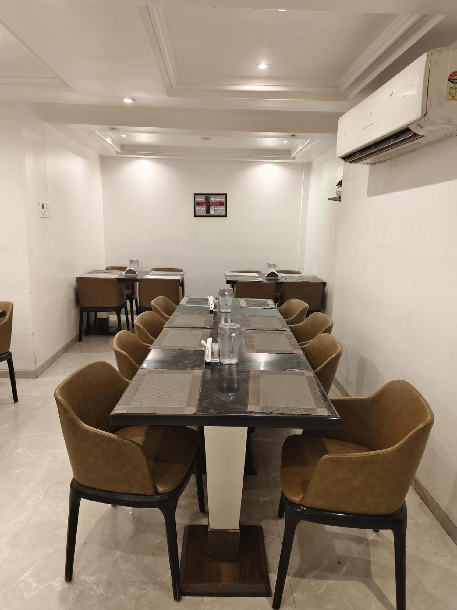 Hotel Supreme - Cuffe Parade Mumbai Exteriör bild